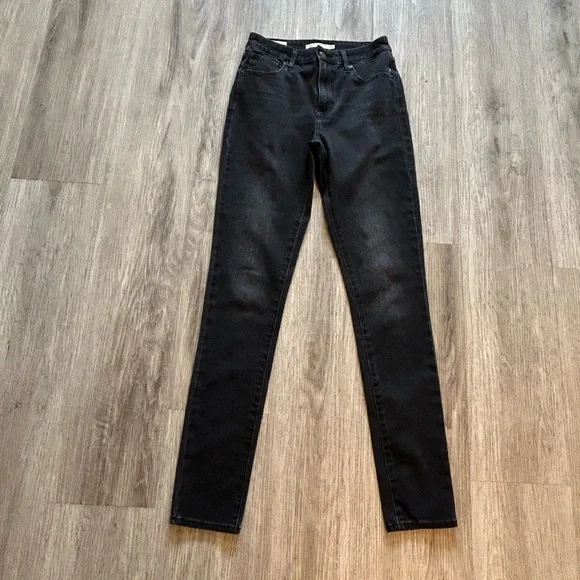 Levi's 721 Black Label Women's  High Rise Skinny Jeans. W26xL30 - Picture 3 of 11